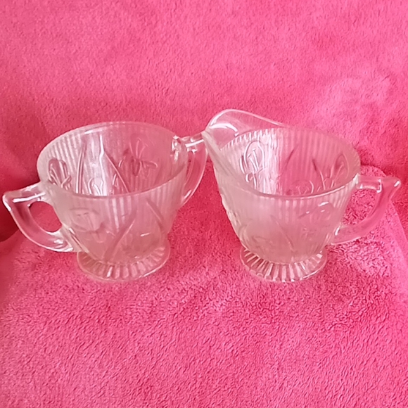 Creamer set - Picture 1 of 3